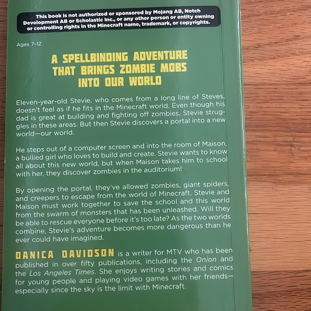 NWOT-Unofficial Minecraft Adventure Series Box Set-6 books - Picture 9 of 11